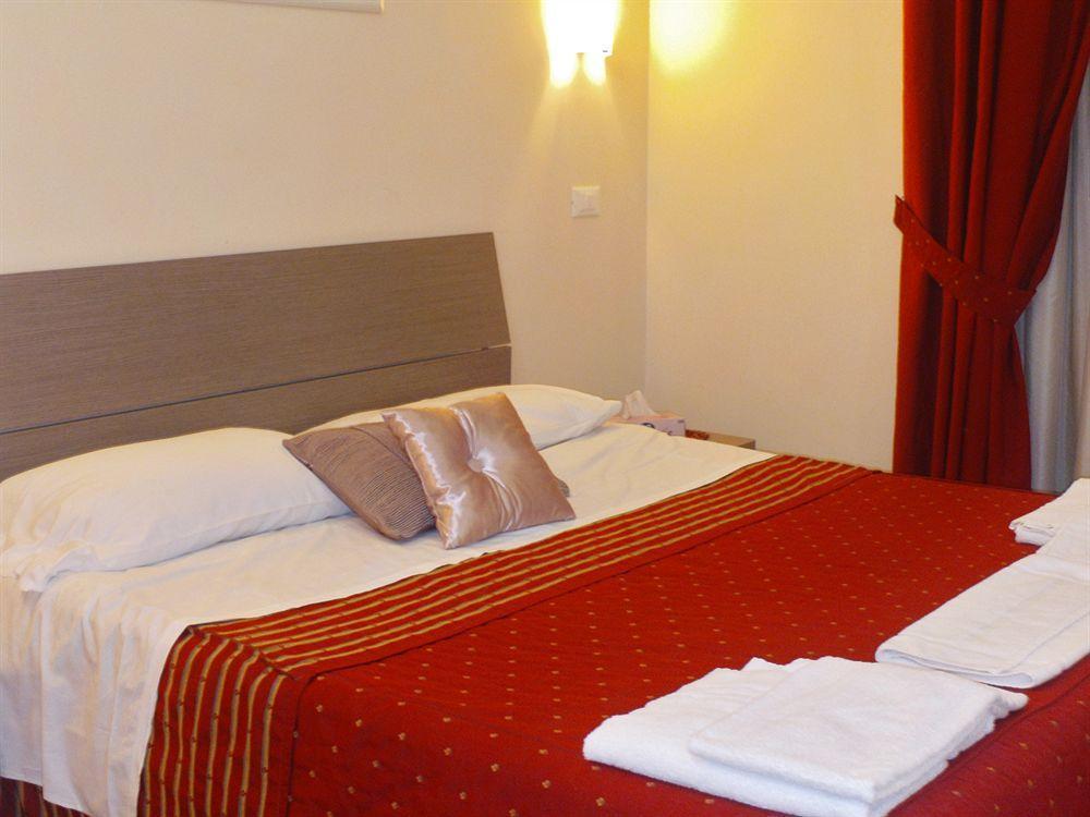 Napoleone Suite Рим Екстериор снимка
