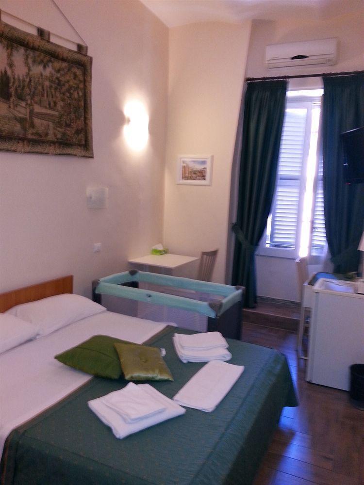 Napoleone Suite Рим Екстериор снимка